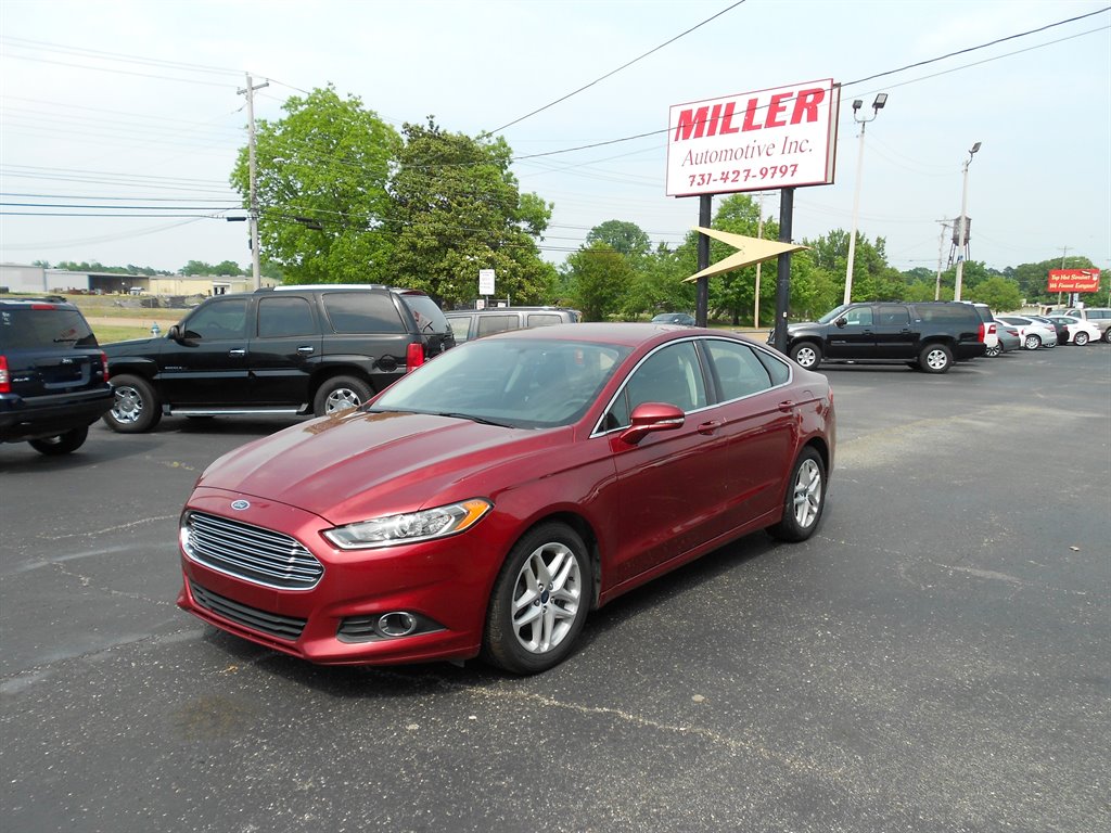 2014 Ford Fusion SE's photo