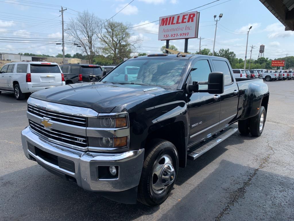 2015 Chevrolet Silverado HD LTZ 4WD Crew Cab Short Box SRW w R6Q's photo