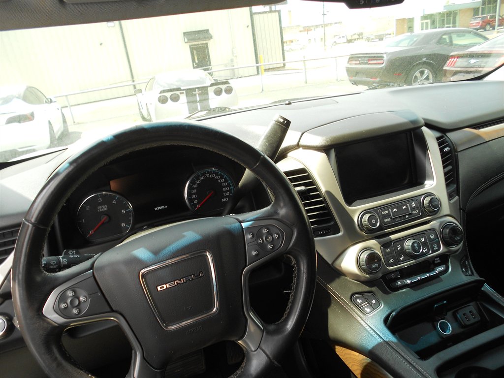 2019 GMC Yukon Denali - Photo 9