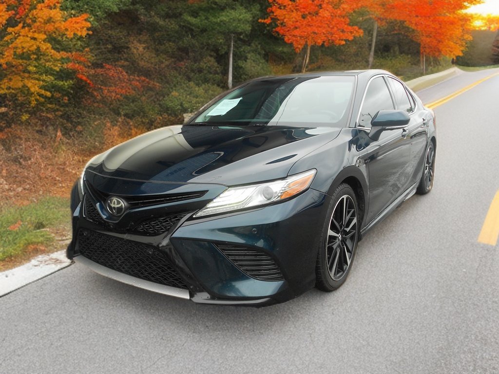 2019 Toyota Camry XSE's photo