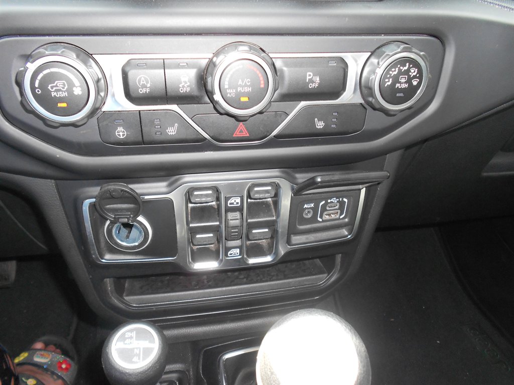 2021 Jeep Gladiator WILLYS - Photo 23