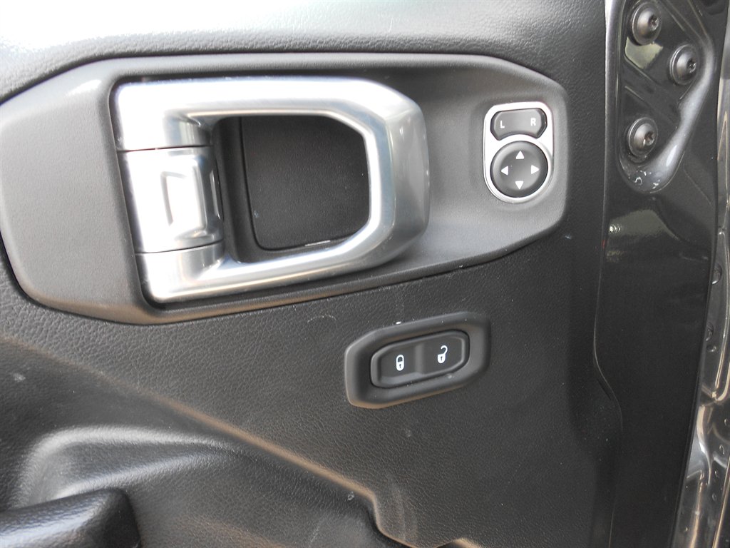 2021 Jeep Gladiator WILLYS - Photo 17