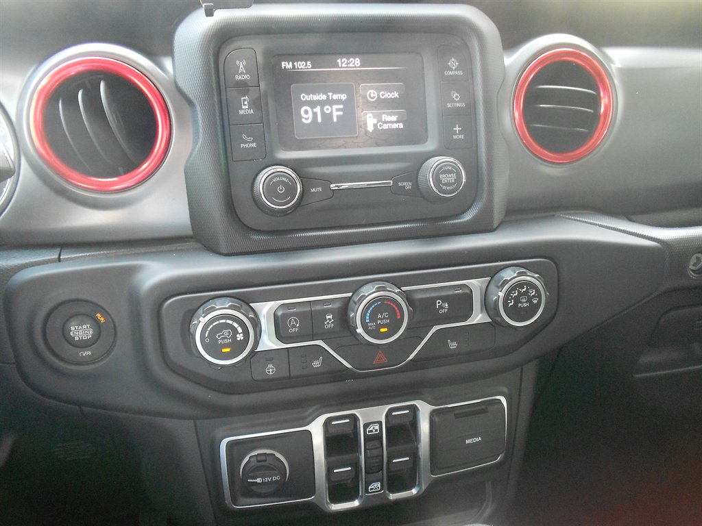 2021 Jeep Gladiator WILLYS - Photo 21