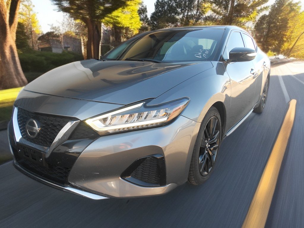 2019 Nissan Maxima SV's photo