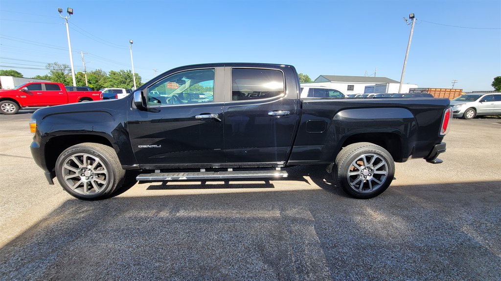 2018 GMC Canyon 4WD Denali Crew Cab Long Box's photo